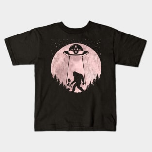 Bigfoot Ufo Abduction aliens Kids T-Shirt